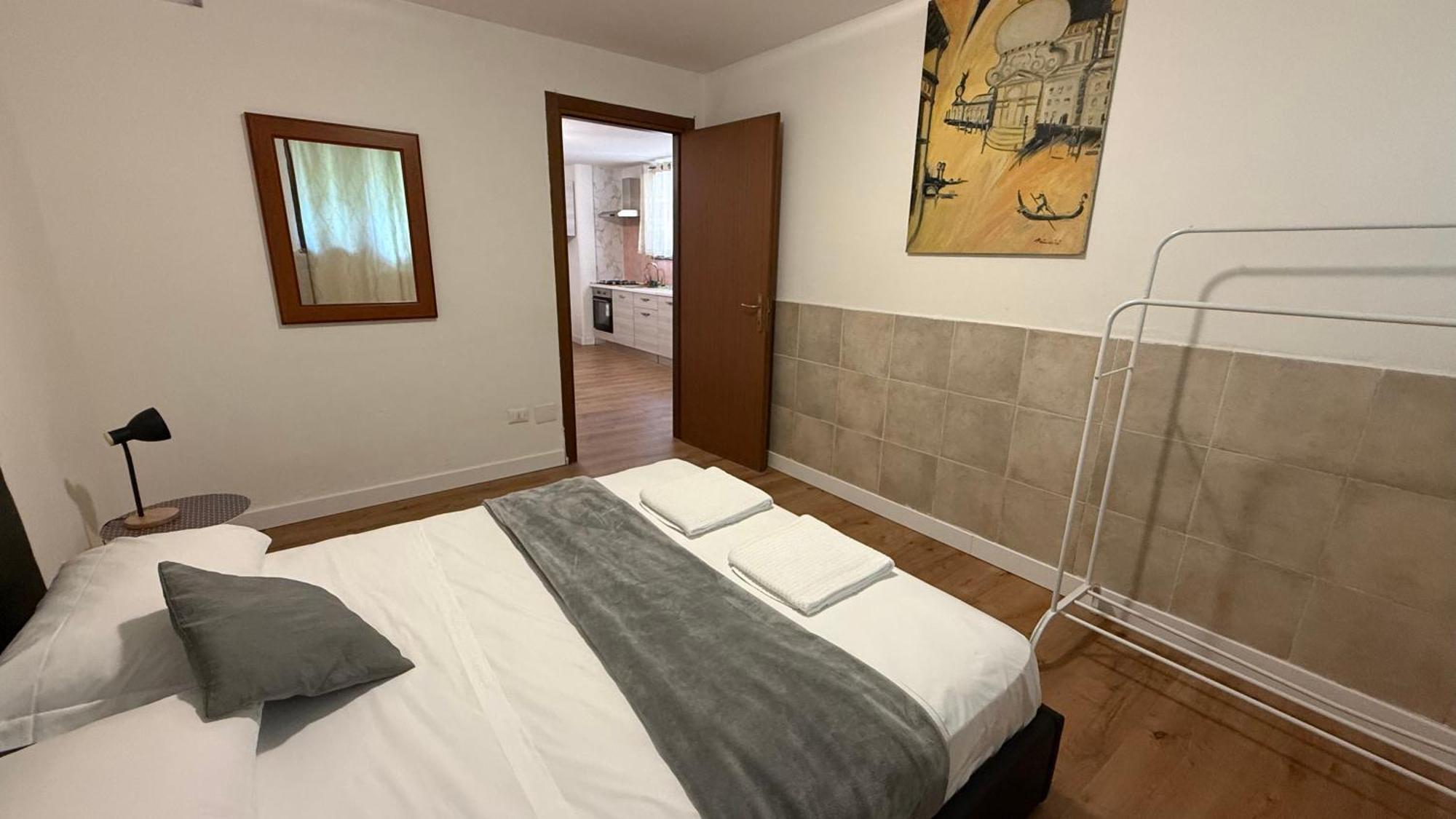 Dehomes - Relax & Business Apartments Buccinasco Chambre photo
